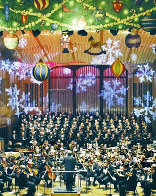 Cirque Musica Holiday Wonderland