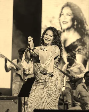 Eva Ayllon Phoenix